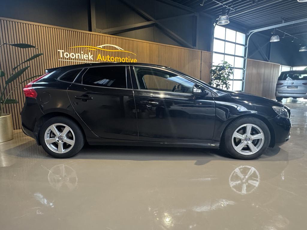 Volvo V40 2.0 D2 Nordic LmV Navigatie Airco (bj 2016), Auto's, Voorwielaandrijving, Stof, 4 cilinders, 1969 cc
