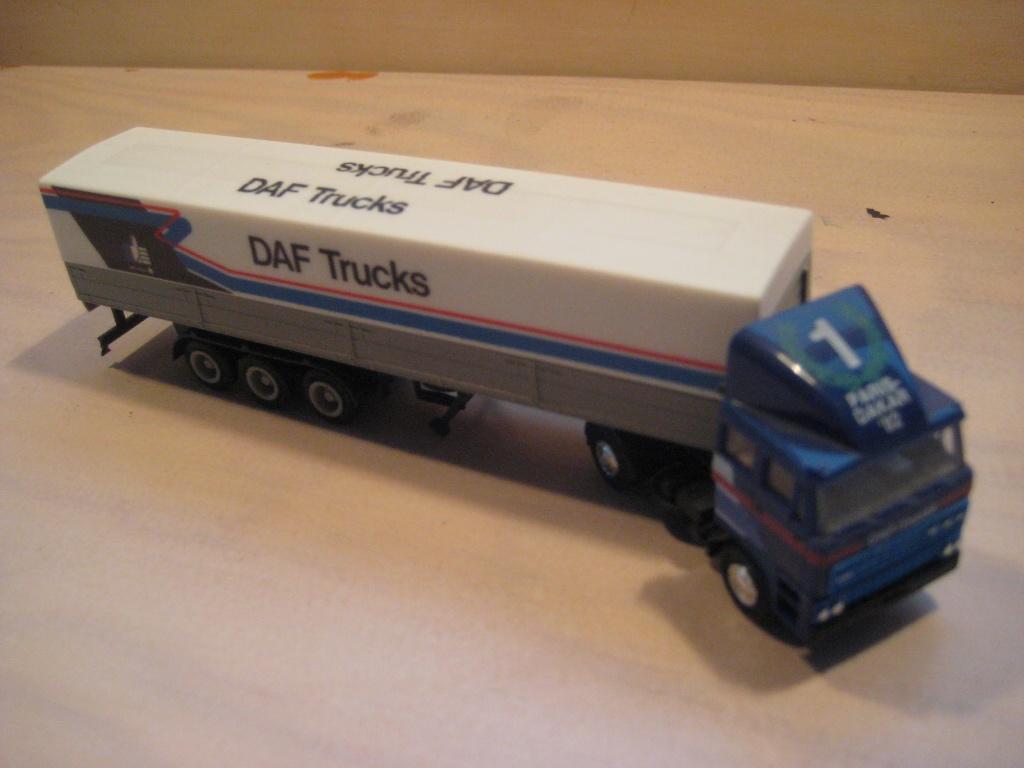 Herpa DAF-trucks NL-transportbedrijven, Ophalen of Verzenden, Zo goed als nieuw, Bus of Vrachtwagen, Herpa