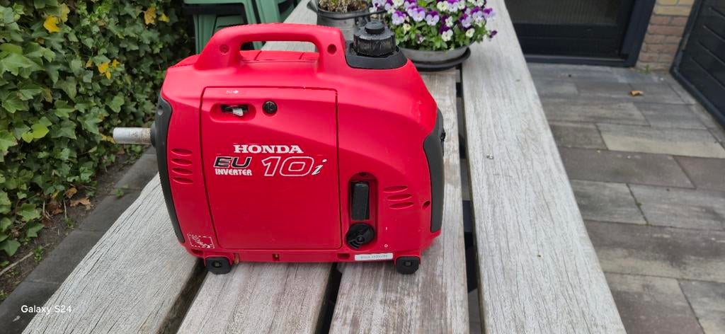 Honda EU10i Inverter Aggregaat - Compact en Stil, Doe-het-zelf en Verbouw, Aggregaten, Gebruikt, Benzine, Ophalen of Verzenden