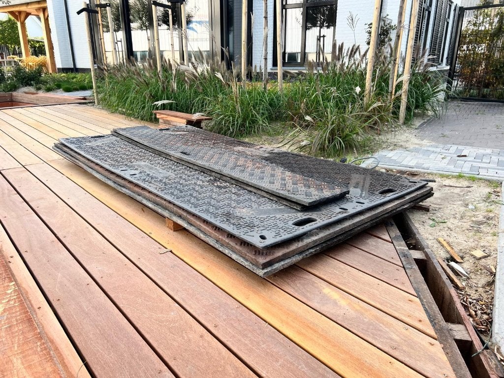 3 kunststof rijplaten en 2 loopplanken, Doe-het-zelf en Verbouw, Ophalen, Zo goed als nieuw, Overige materialen