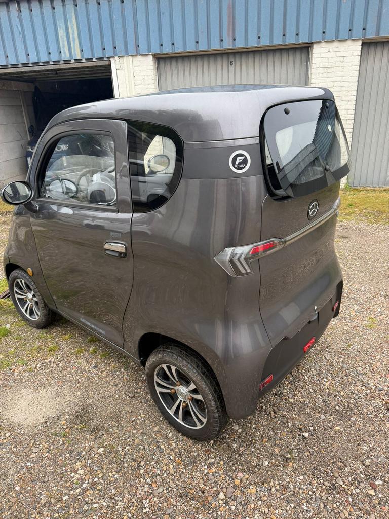 Futura overdekte luxe scootmobiel rijbewijs vrij, Ophalen of Verzenden, Zo goed als nieuw, 46 km of meer, 16 km/u of meer