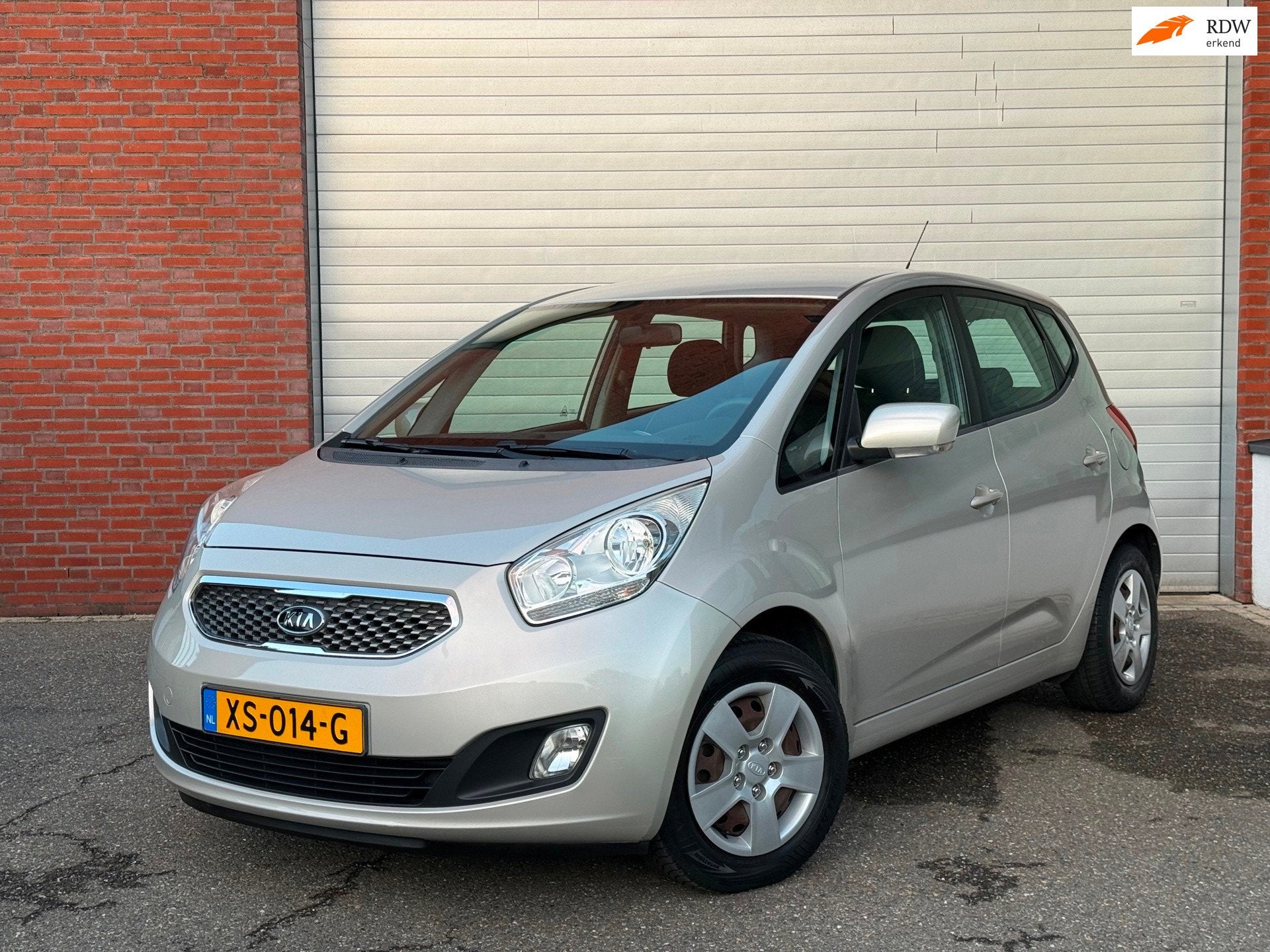 Kia Venga 1.6 CVVT X-Ecutive| AUTOMAAT| CAMERA| NEW APK| NAV, Auto's, 4 cilinders, 14 km/l, Bedrijf, Nieuw