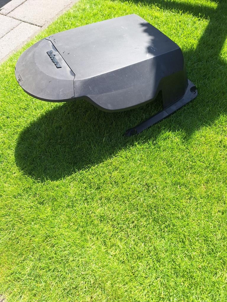 Garage voor robotmaaier, Tuin en Terras, Ophalen of Verzenden, Zo goed als nieuw, Minder dan 20 cm