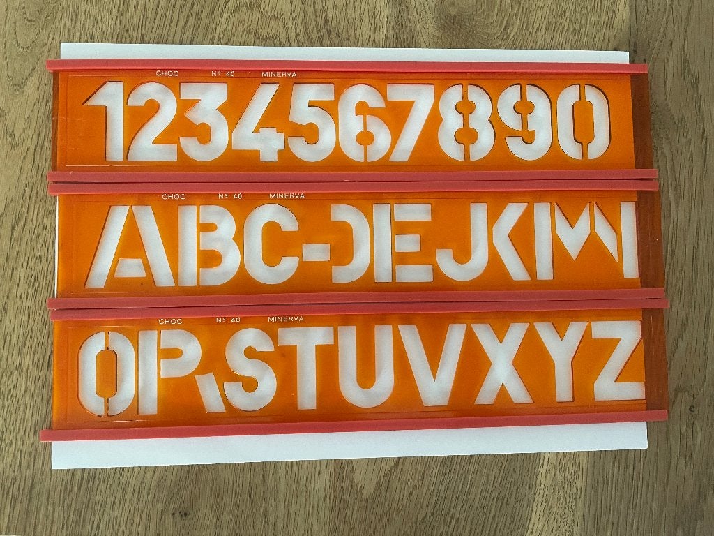D402 Vintage Minerva sjablonen liniaal tekensjabloon letters, Ophalen of Verzenden, Gebruikt, Overige typen