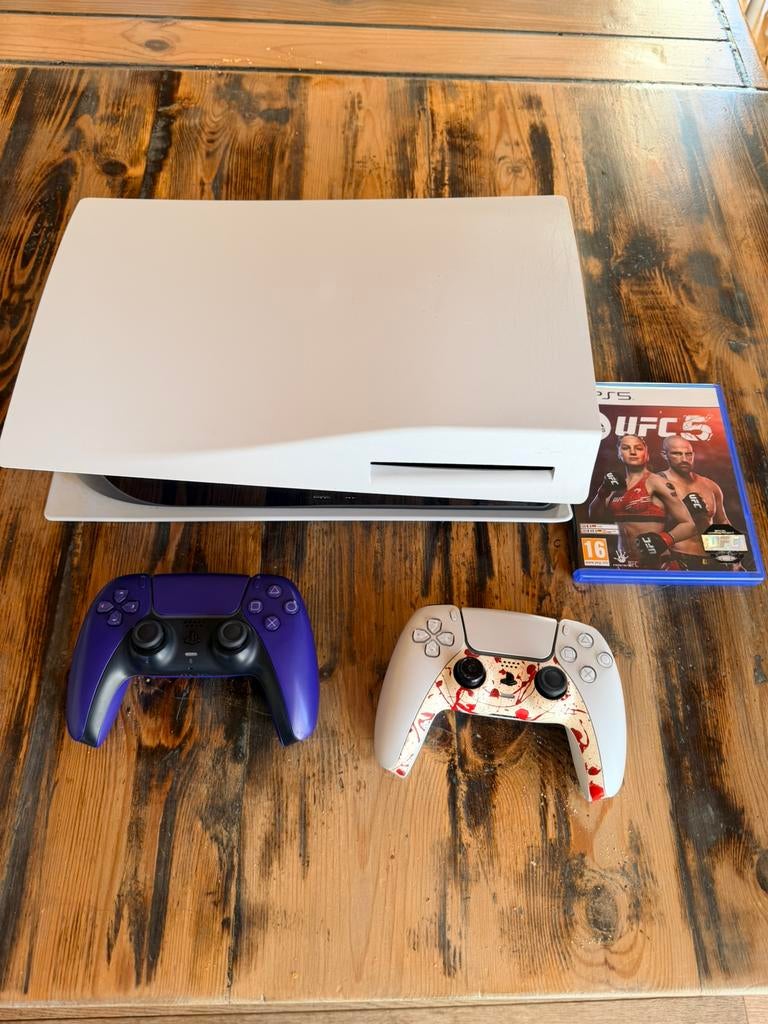 Ps5 disc editie met 2 controllers en game, Spelcomputers en Games, Spelcomputers | Sony PlayStation 5, Zo goed als nieuw, Playstation 5