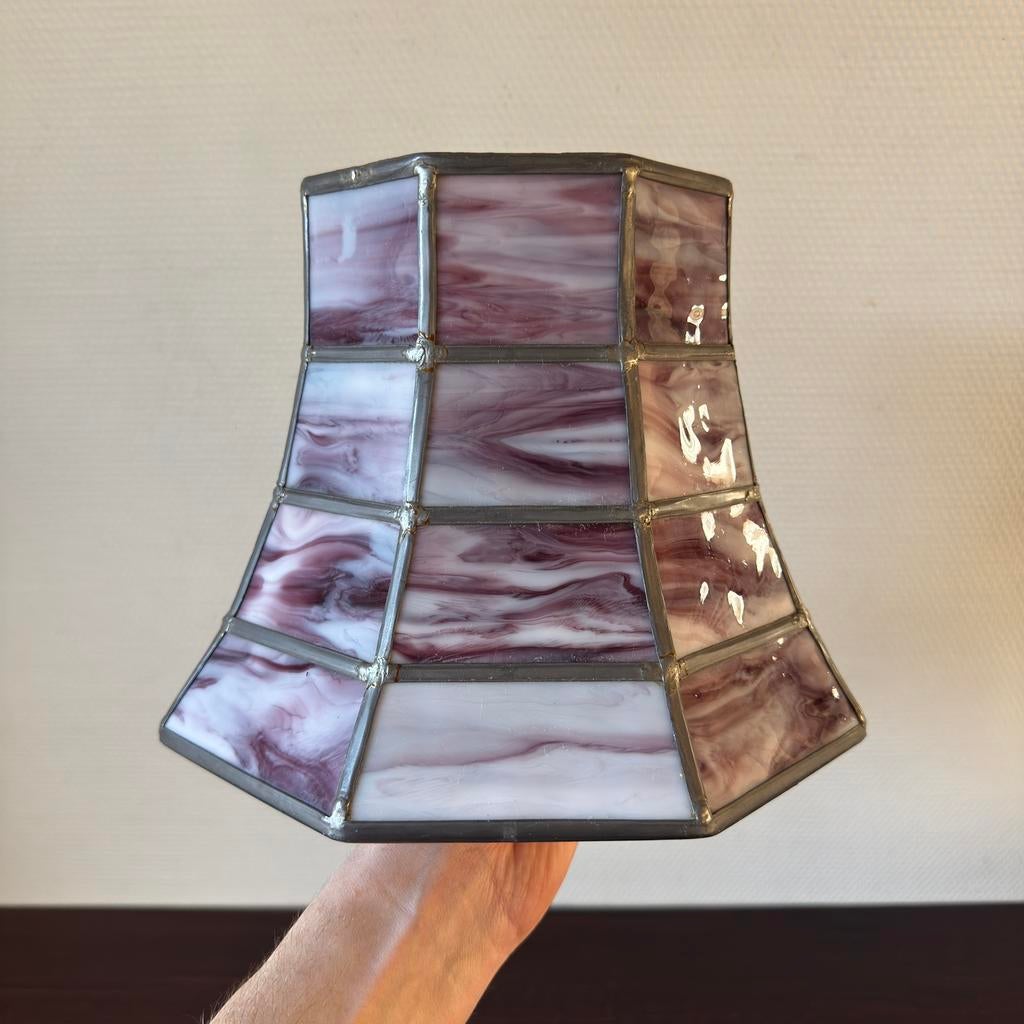 Vintage Paarse Tiffany Lampenkap voor Tafellamp, Aubergine, Ophalen of Verzenden, Zo goed als nieuw, Overige vormen, Minder dan 25 cm