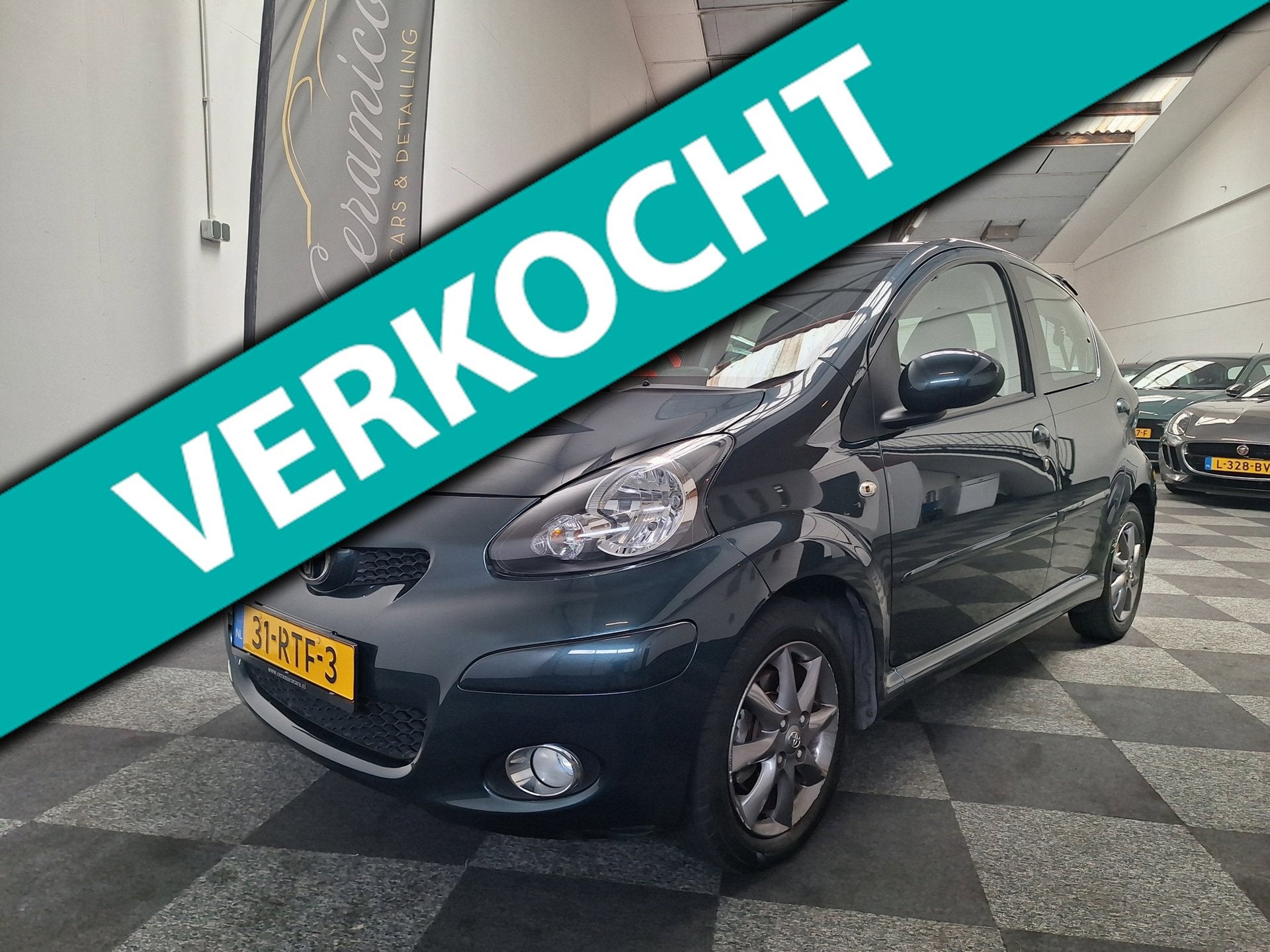 Toyota Aygo Aspiration Navigator uitv. 3e eig. 73.000 km NAP, Auto's, Toyota, Bedrijf, Te koop, Aygo, ABS, Airbags, Airconditioning