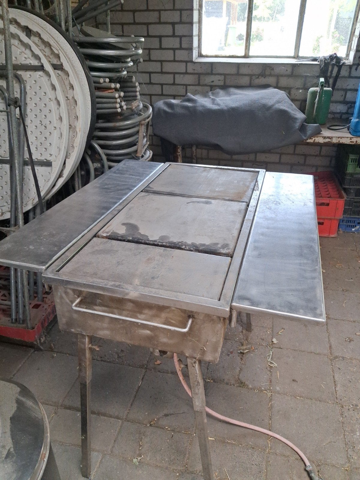 Robuuste RVS BBQ/Grill met zijtafels en gasaansluiting, Ophalen, Gebruikt, Onbekend