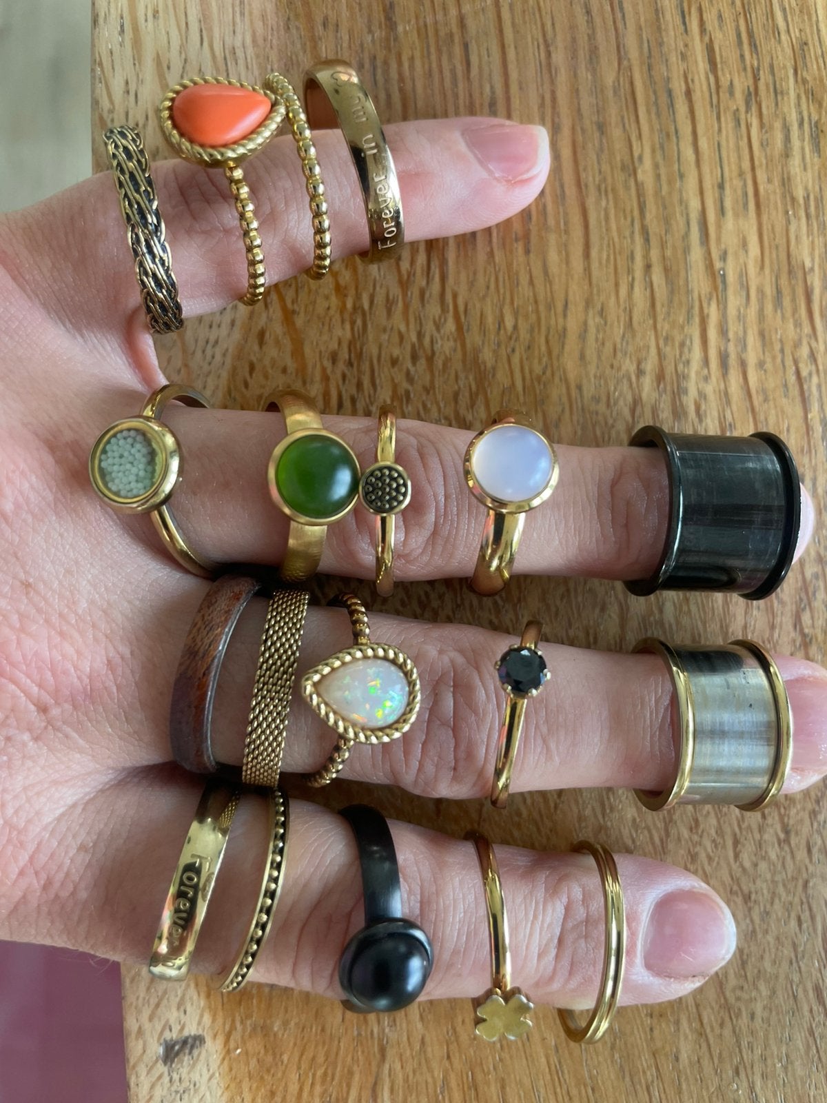 Ixxxi ringen 2 x basis en 17x aanschuif GOUD mt:17, Sieraden, Tassen en Uiterlijk, Ringen, Ophalen of Verzenden, Zo goed als nieuw