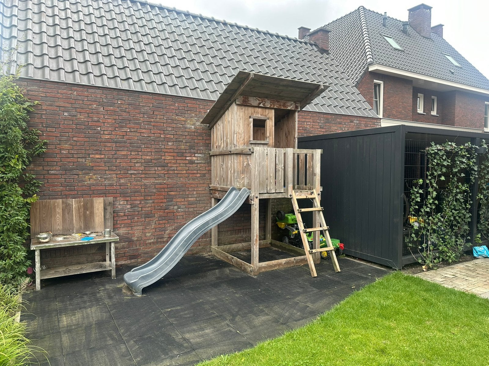 Douglas speeltoestel Beachhut mer glijbaan, Ophalen, Zo goed als nieuw