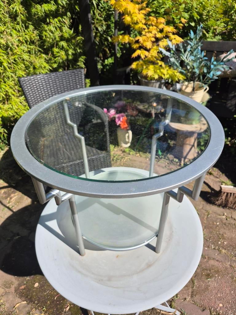 Ikea bijzettafel, klassieker, glas en metaal, rond, Gebruikt, Rond, Glas, Ophalen
