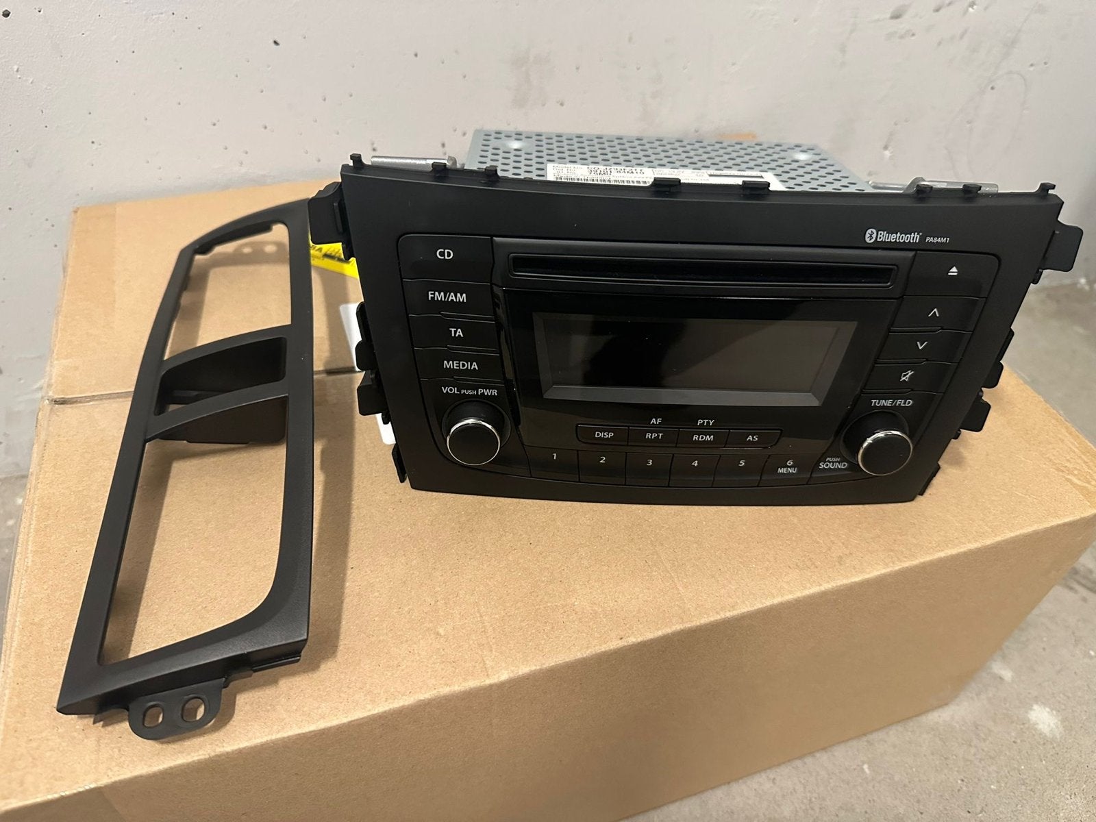 Suzuki celerio 2015 Radio Navigatie Systeem met Bluetooth, Ophalen, Zo goed als nieuw