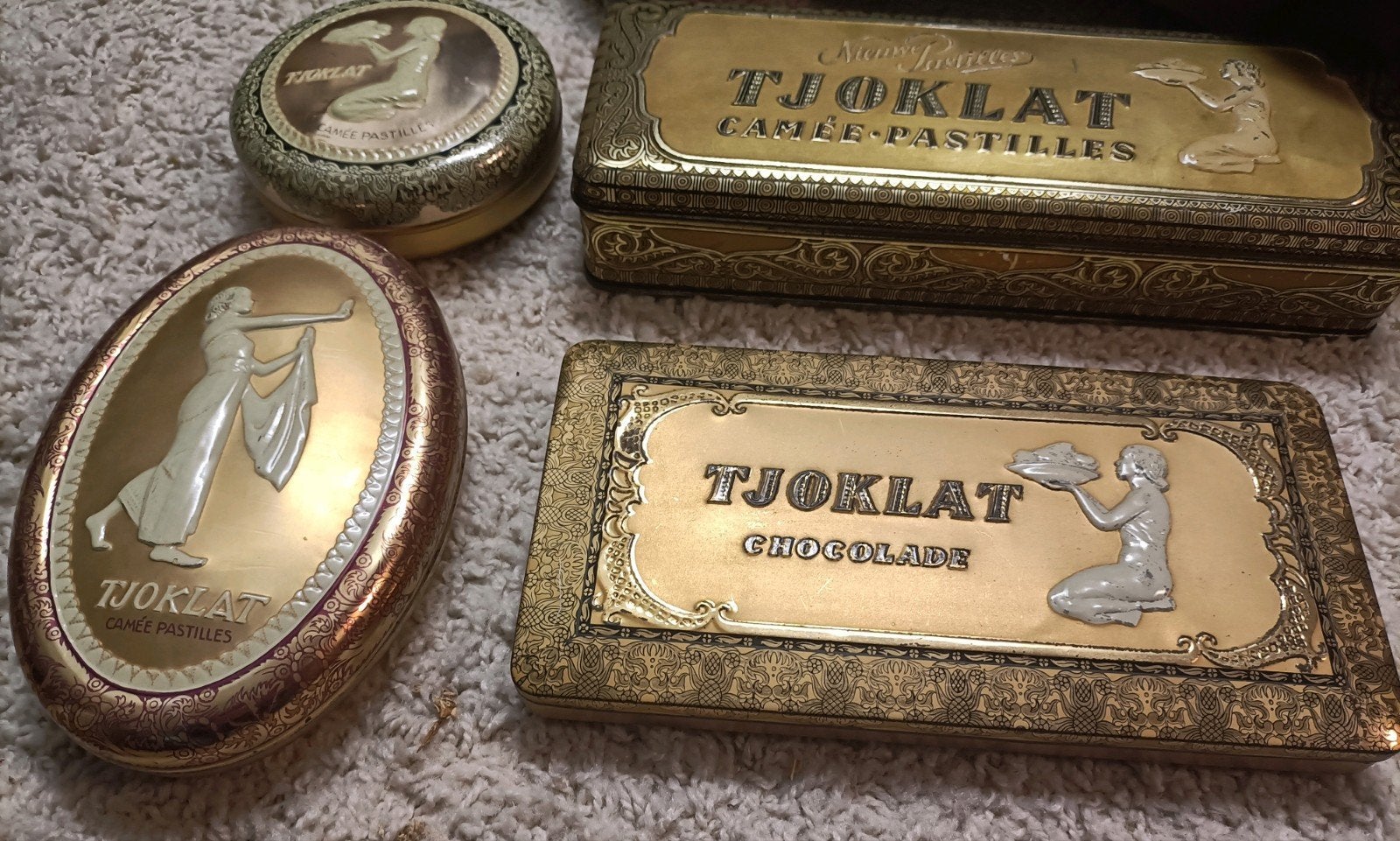 Set van 4 vintage Tjoklat blikken - Chocolade en Pastilles, Verzamelen, Blikken, Ophalen of Verzenden, Gebruikt, Overige, Overige merken