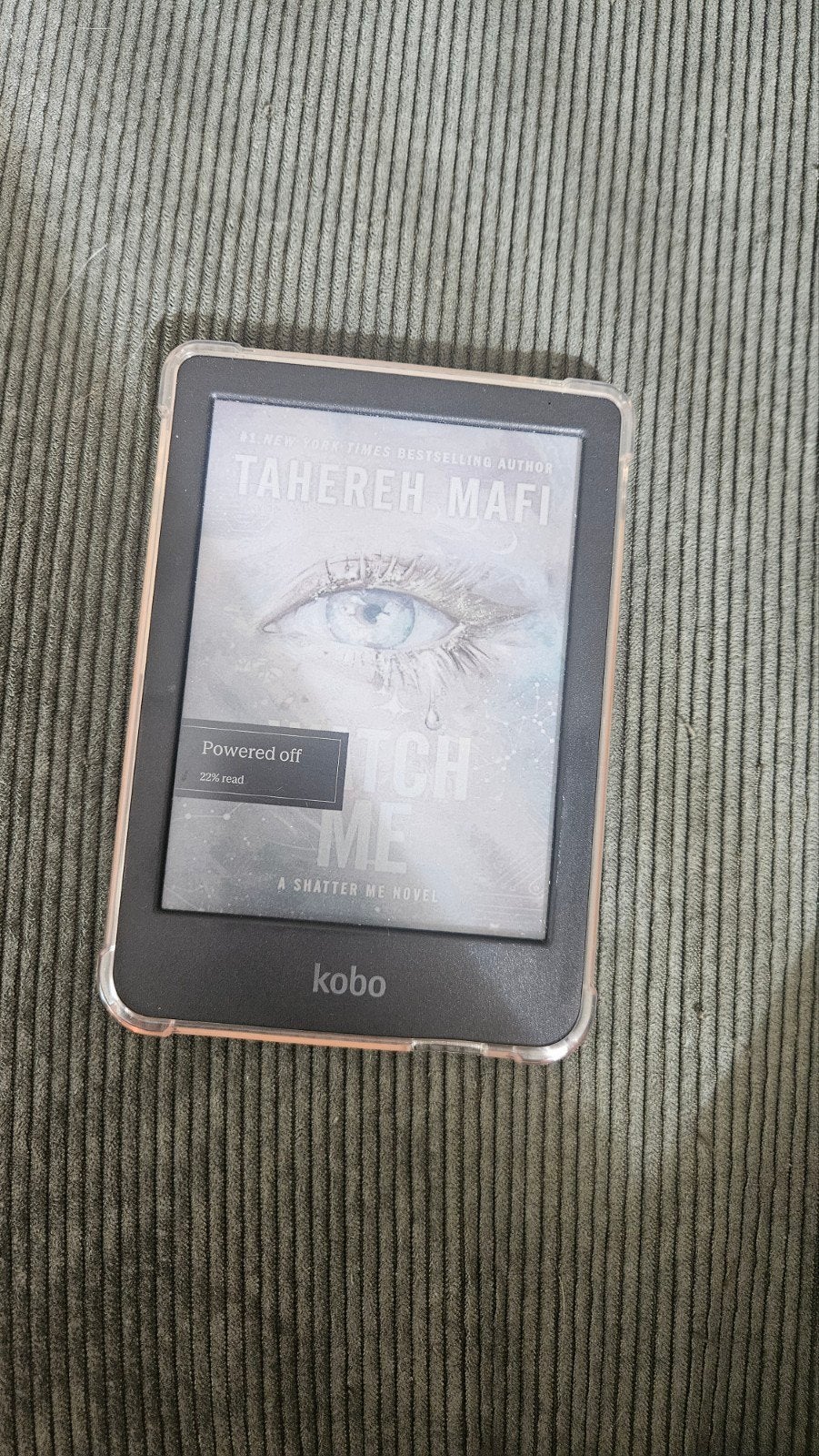 Kobo Clara Colour e-reader + hoesje, Ophalen, 6 inch of minder, Kobo, Zo goed als nieuw