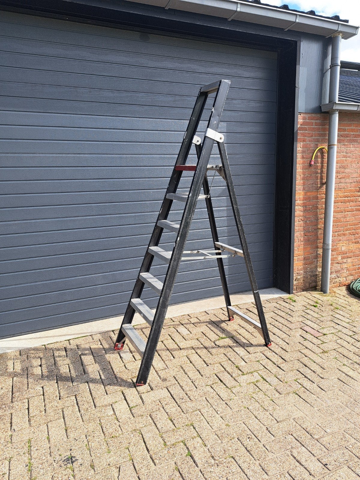 Altrex Taurus 7 Treden, Doe-het-zelf en Verbouw, Ladders en Trappen, Ophalen, Altrex, Zo goed als nieuw, Opvouwbaar of Inschuifbaar