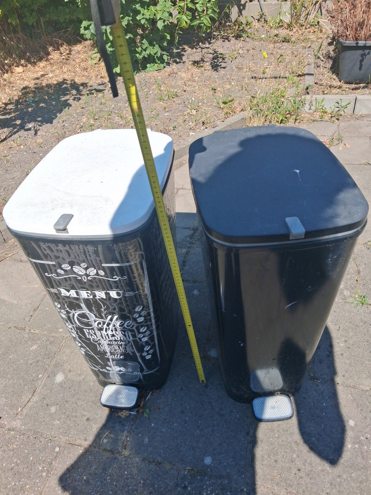 2x Pedaalemmer - Zwart met wit deksel - 30-40 liter, Huis en Inrichting, Woonaccessoires | Prullenbakken, Ophalen, 50 – 75, Kunststof