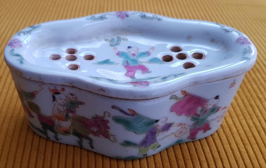 Antiek Chinees Porseleinen Krekeldoosje met Decoratie, Ophalen of Verzenden