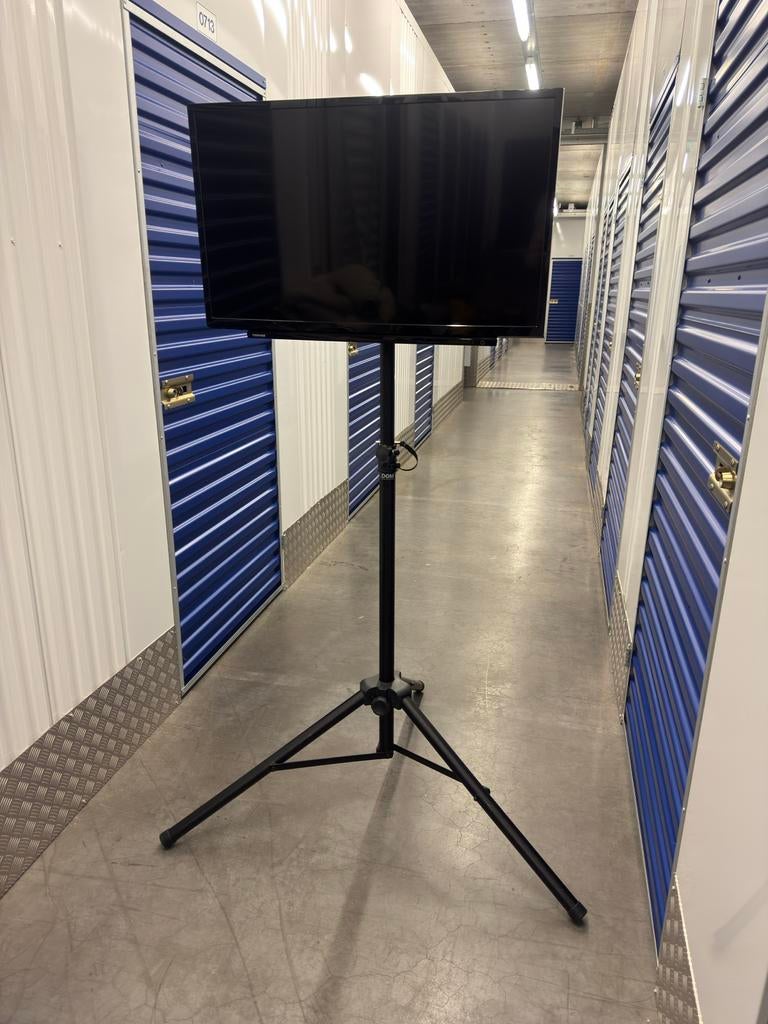 Toshiba 32W2963DG 32 inch TV + statief en Gator transporttas, Ophalen, 50 Hz, Zo goed als nieuw, 100 cm of meer
