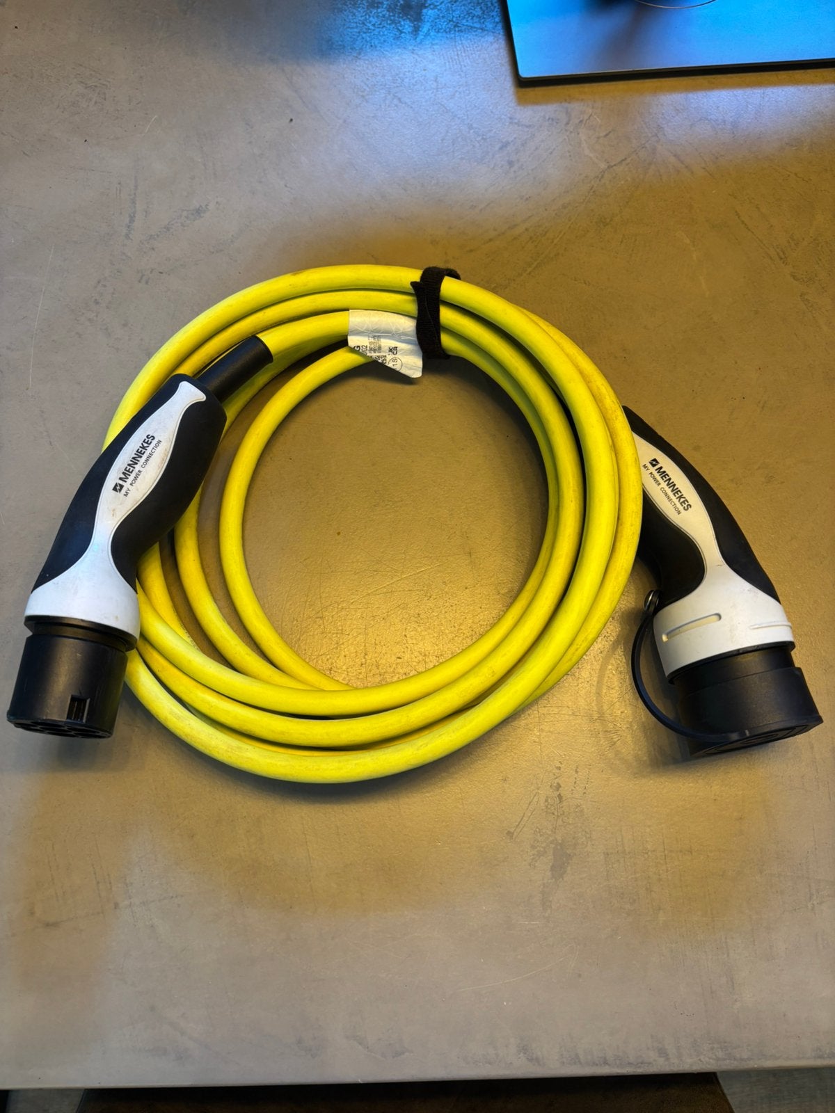 Mennekes Type 2 laadkabel 4m, Auto diversen, Ophalen, Zo goed als nieuw, Laadkabel