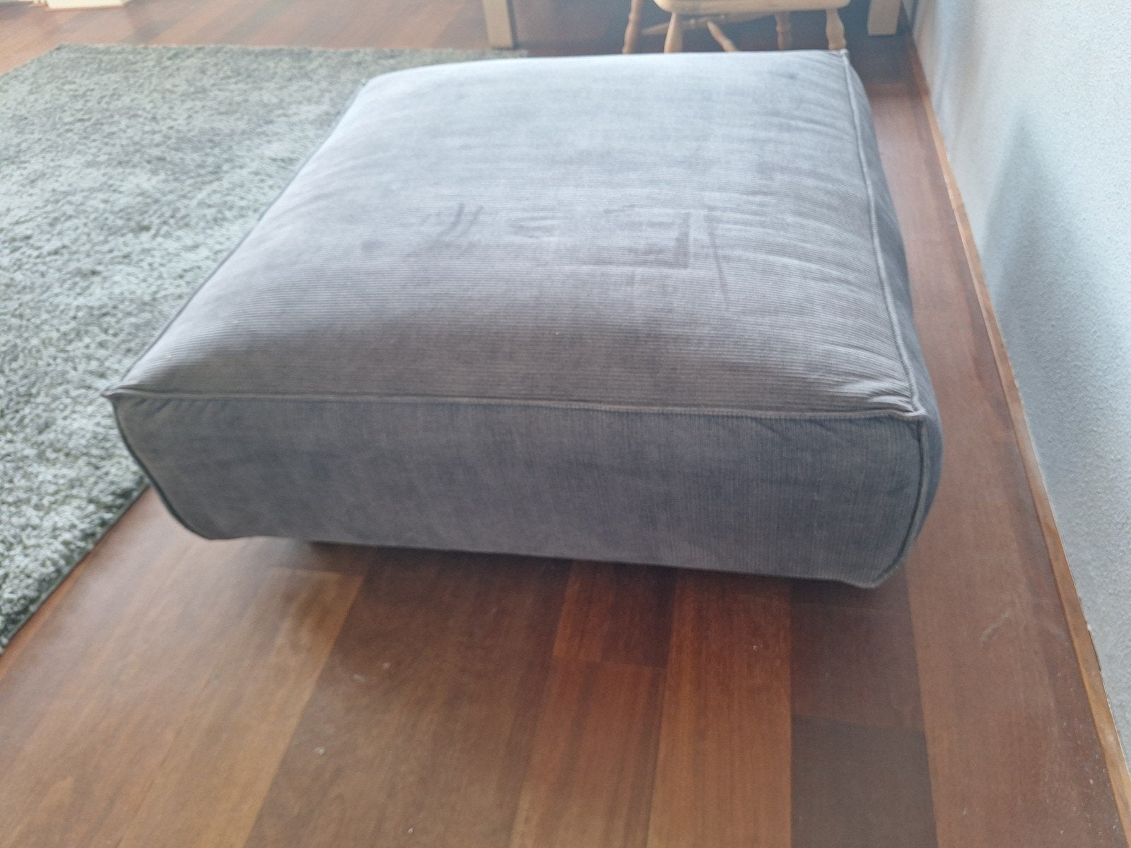 Grijze Hocker 100x100 cm - Comfortabel en Stijlvol, Ophalen, Gebruikt, 75 tot 100 cm, 75 tot 100 cm