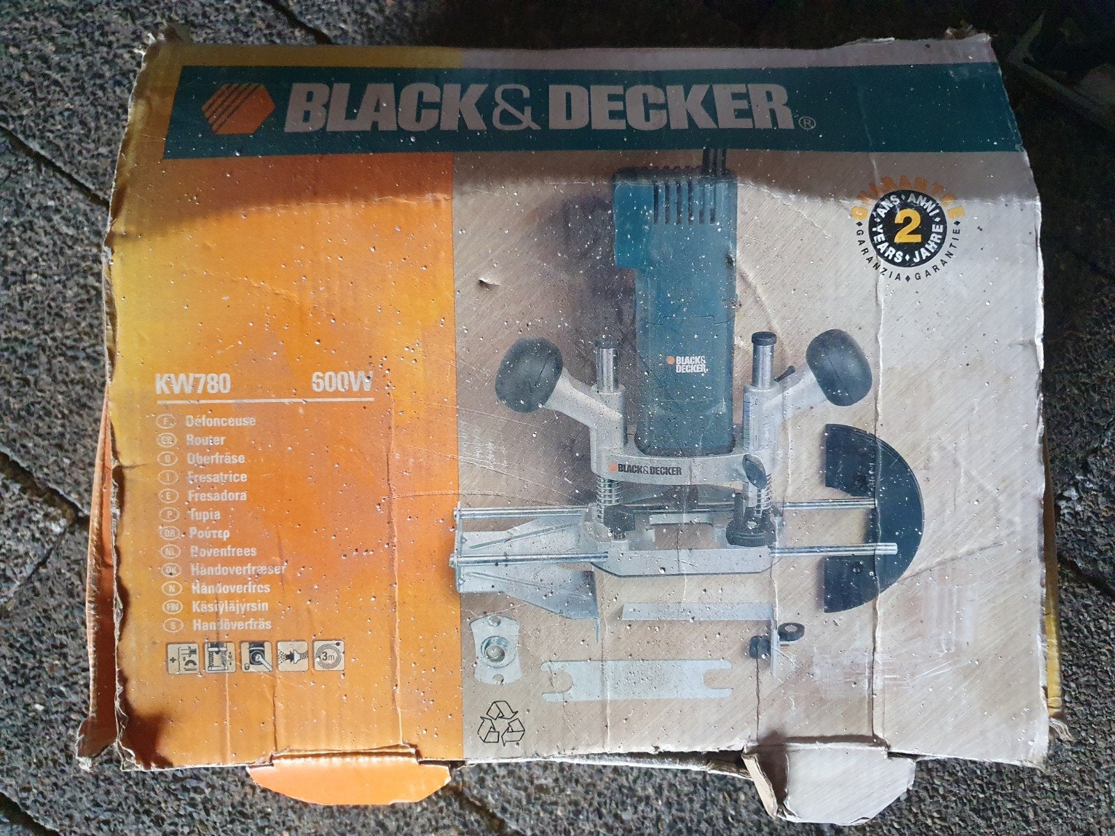 Bovenfrees black en decker met nieuwe freesjes, Doe-het-zelf en Verbouw, Gereedschap | Freesmachines, Ophalen of Verzenden, Elektrisch