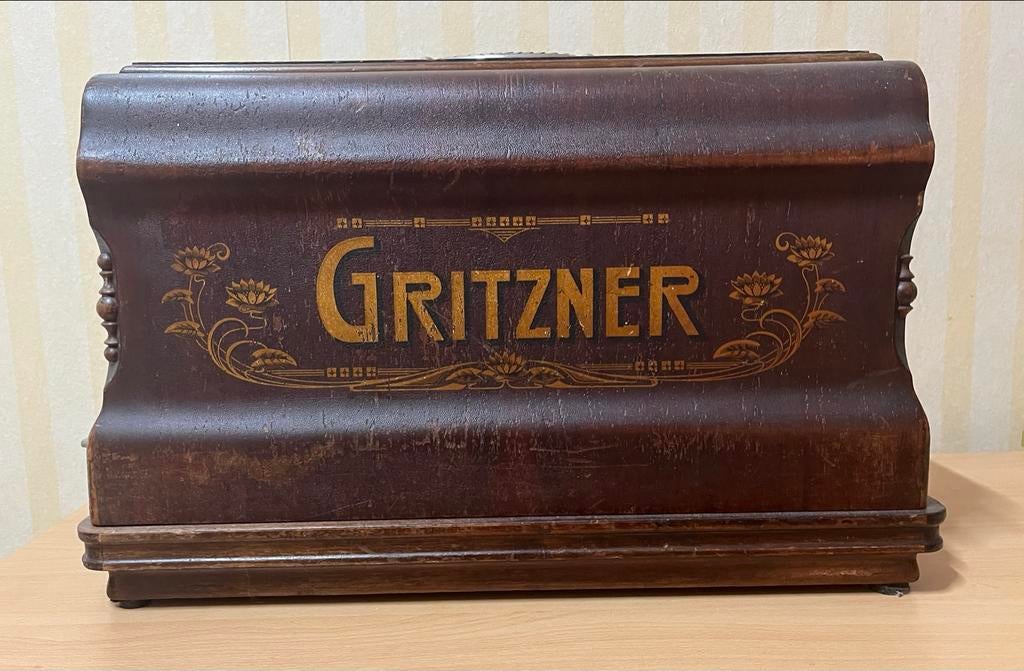 Antieke Gritzner Naaimachine met Houten Kap, Antiek en Kunst, Ophalen