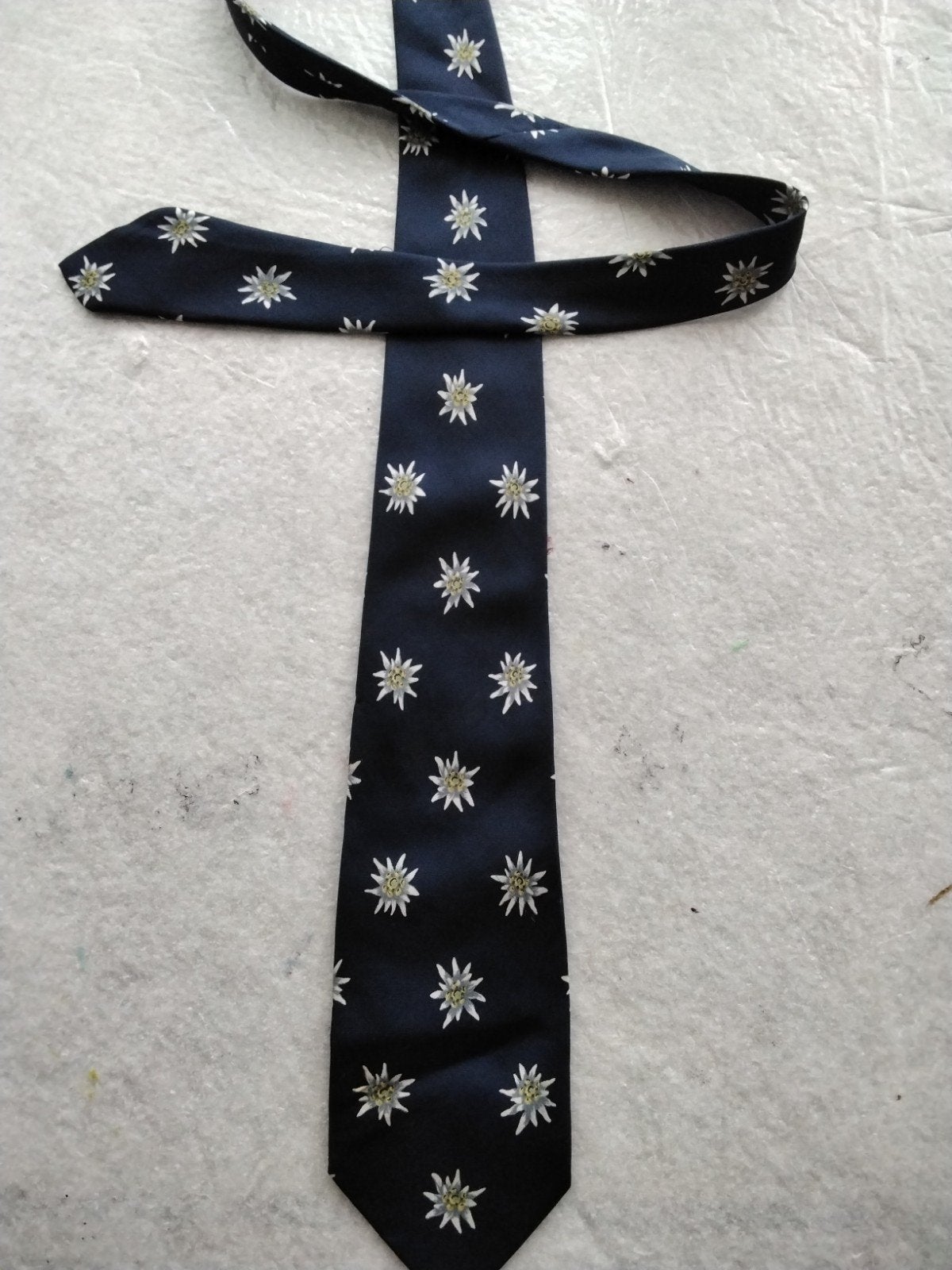 Nieuwe 100% Zijden Stropdas met Edelweiss Patroon, Nieuw, Ophalen of Verzenden, Met patroon, Christian Fischbacher
