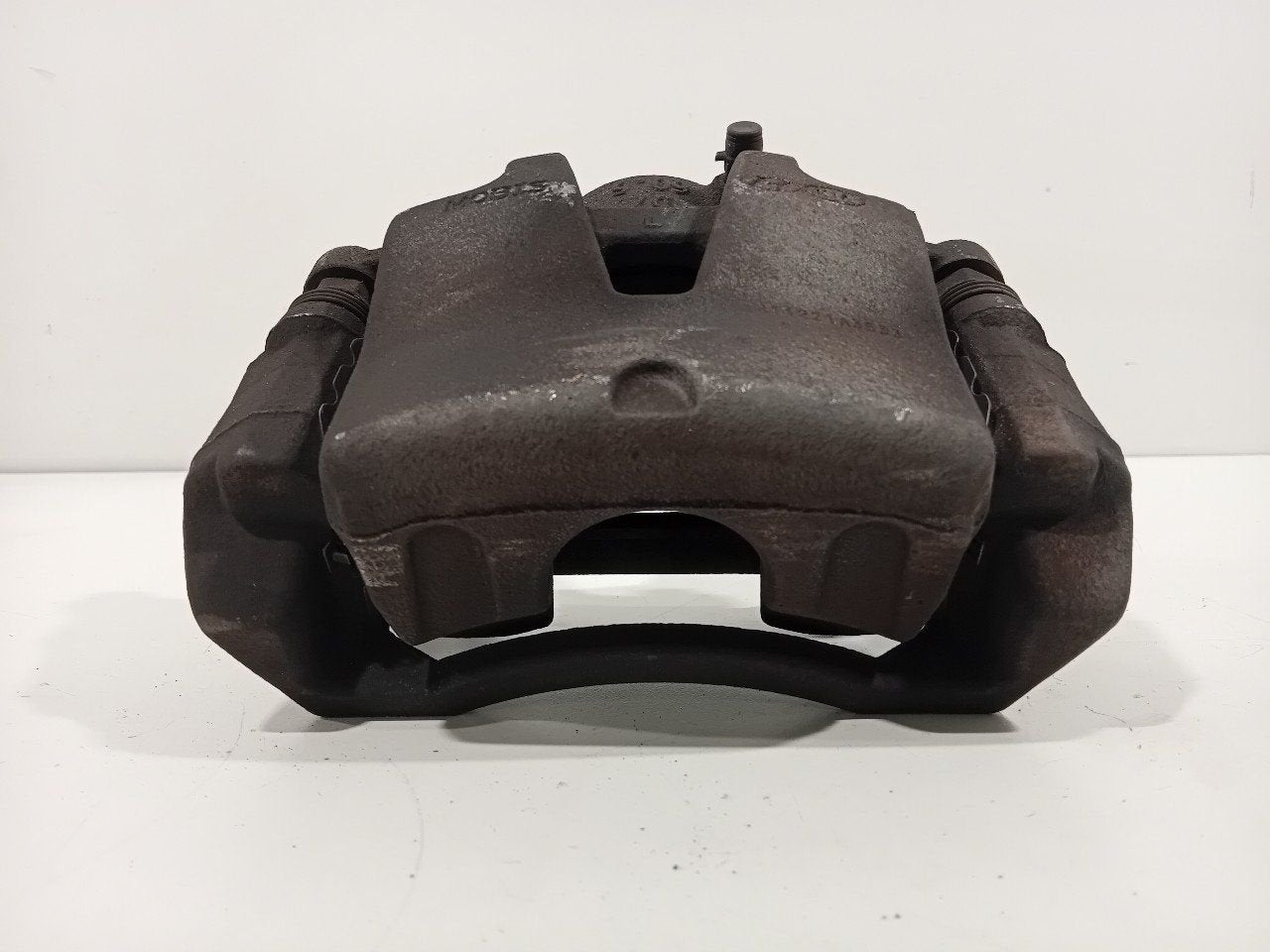 Remklauw links voor Hyundai Tucson, Onderdelen@venauto.nl, Van der Ven Autorecycling B.V., Gebruikt, Ettenseweg 76, 4706 PB Roosendaal, The Netherlands