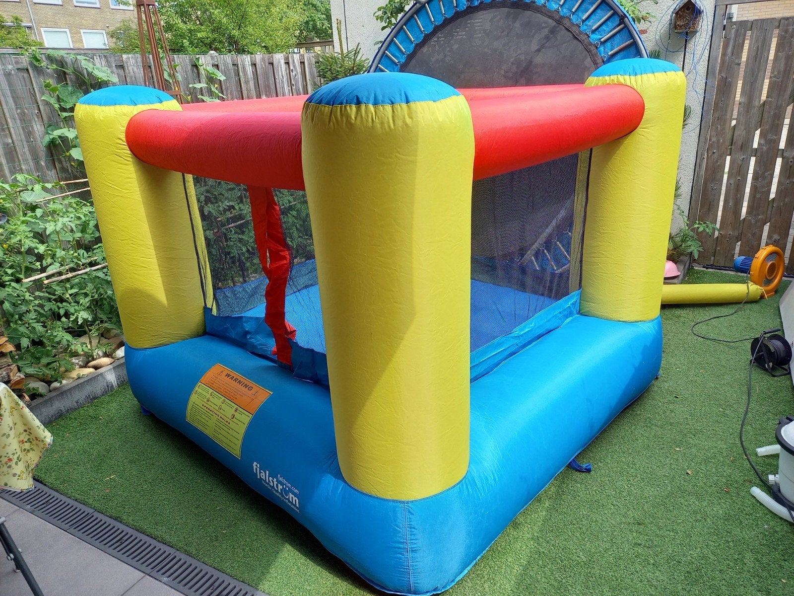 springkussen Fjällström springkasteel met blower, Ophalen