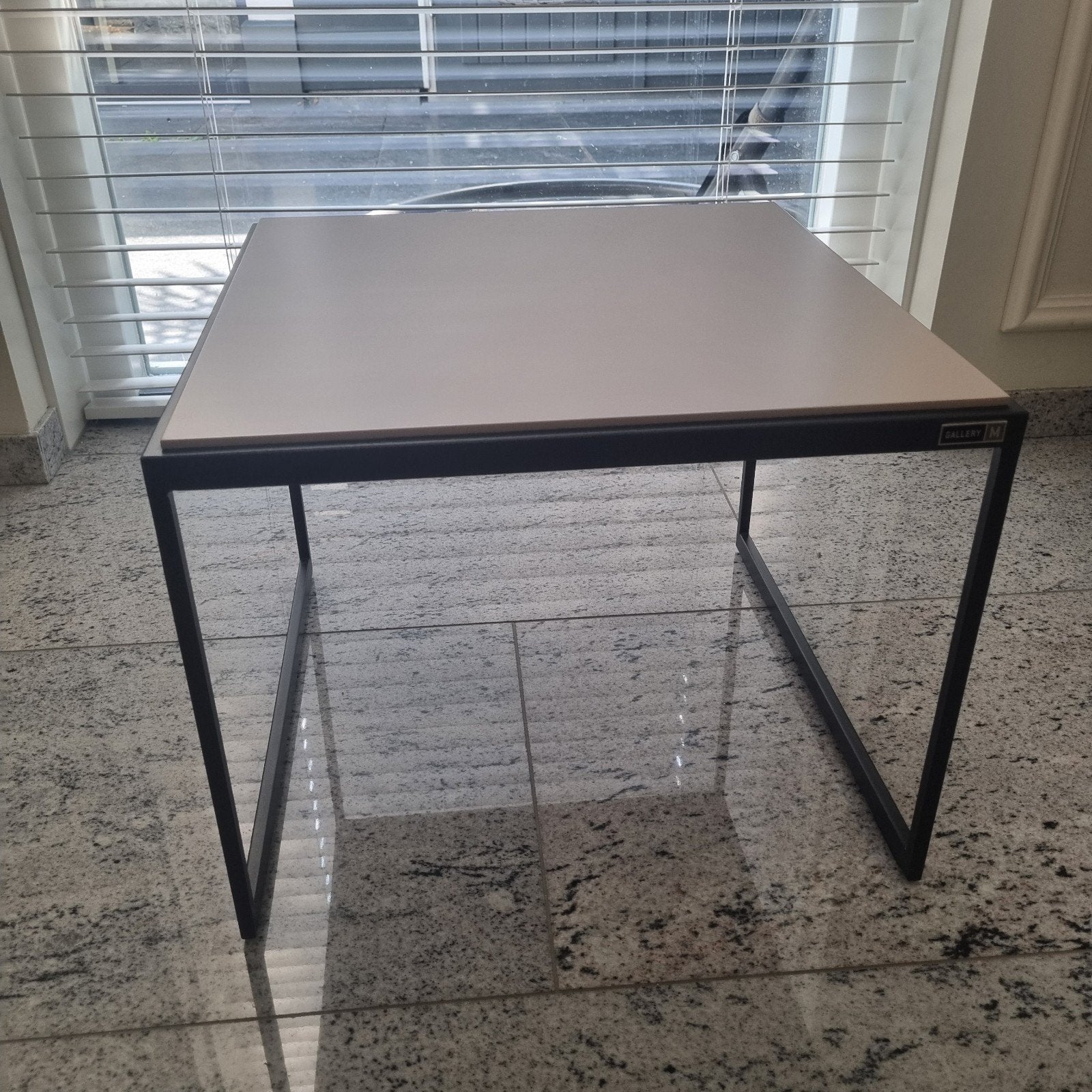M Gallery (Musterring) bijzettafel, Minder dan 55 cm, Rond, Zo goed als nieuw, Ophalen