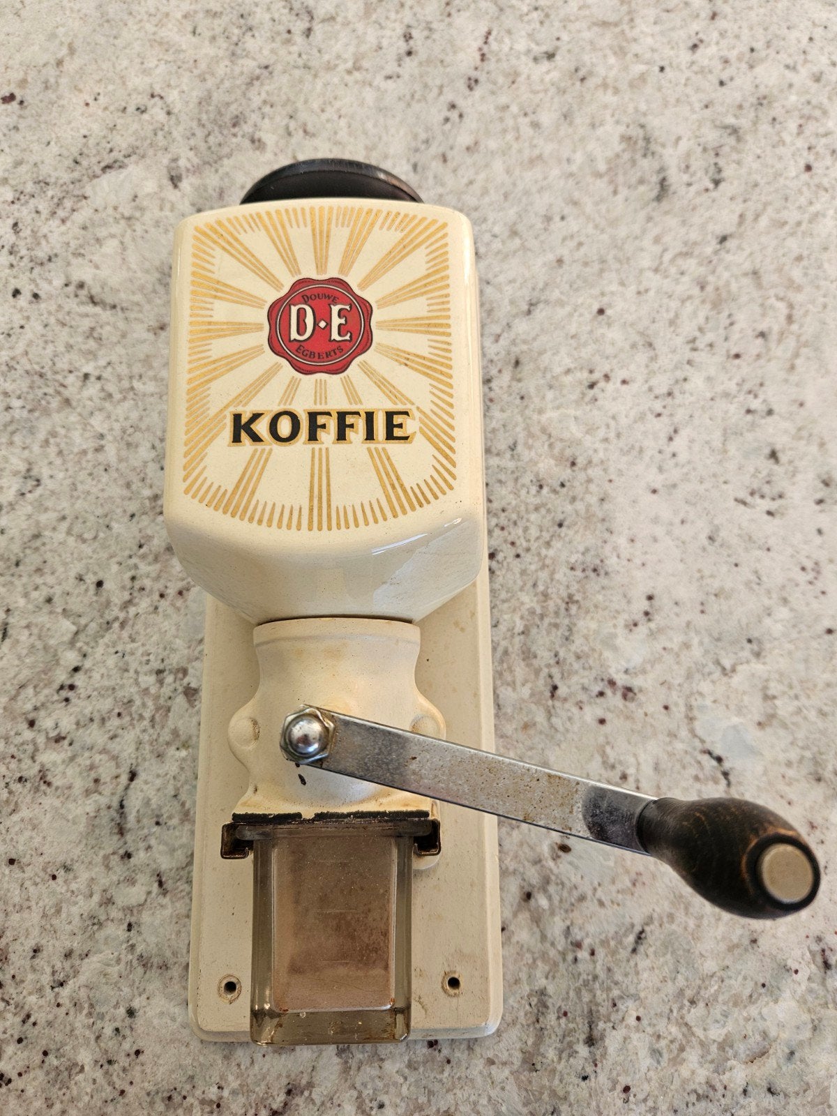 Vintage Douwe Egberts wandkoffiemolen, Ophalen