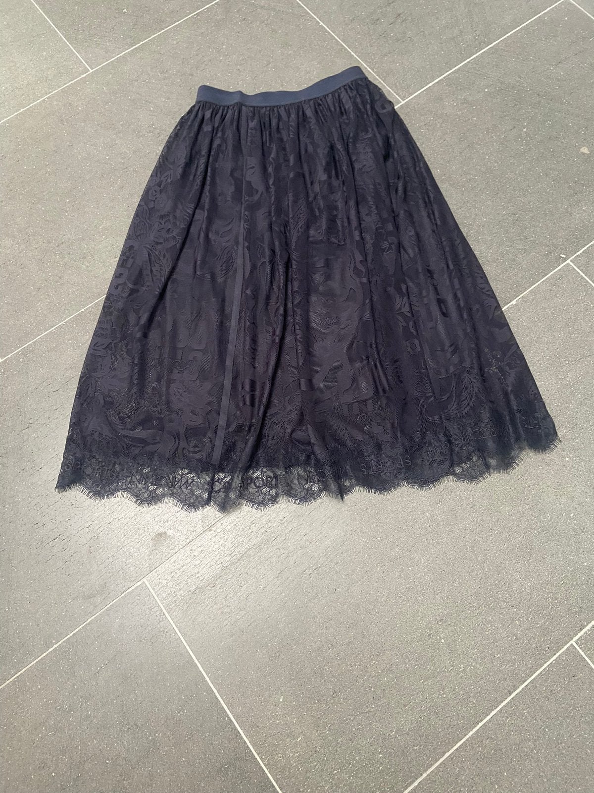 Marc Cain sports rok.  Nieuw met kaartje., Kleding | Dames, Maat 38/40 (M), Marc Cain sports, Nieuw, Onder de knie