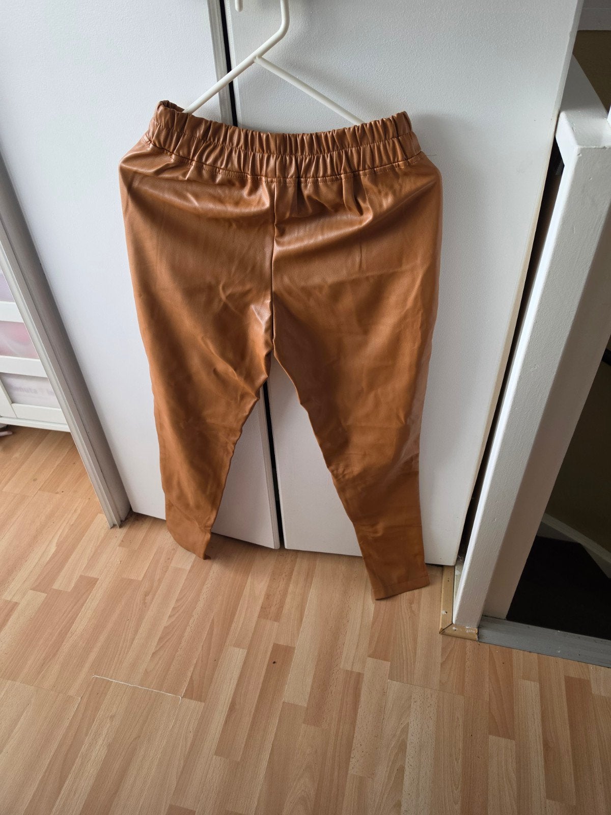Nieuwe PMU Cargo Broek, Kleding | Dames, Bruin, Nieuw, Ophalen of Verzenden, Lang