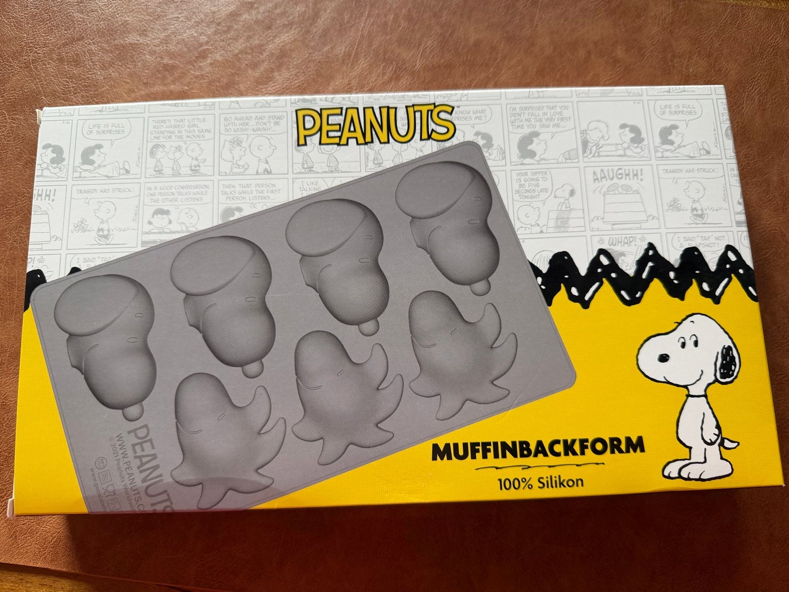 Peanuts Snoopy Siliconen Bakvorm - Muffinbackform, Overige typen, Nieuw, Ophalen of Verzenden, Grijs