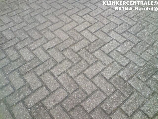 VOORDELIG 1011 gebruikte betonklinkers op pallets bkk bss, Tuin en Terras, Bij dit gebruikte product niet meer te achterhalen.