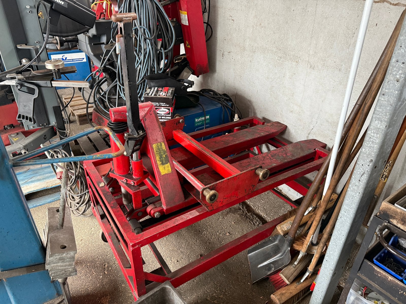 Hydraulische motorlift, Ophalen, Zo goed als nieuw