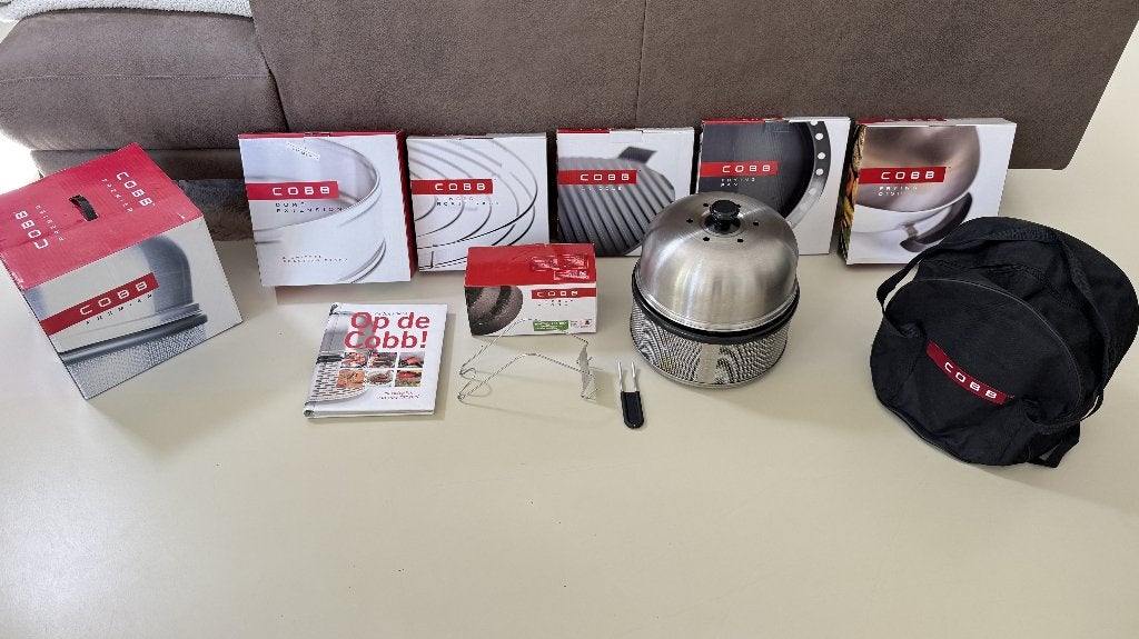 Buitenkans!! COBB Premier Barbecue incl. alle accessoires!!, Tuin en Terras, Houtskoolbarbecues, Ophalen of Verzenden, Zo goed als nieuw