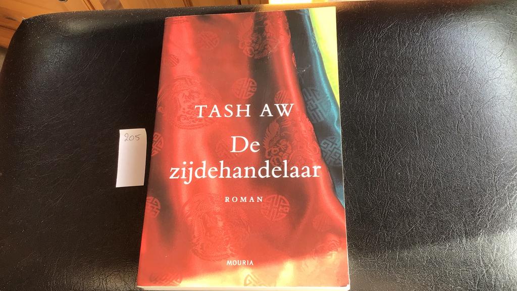 De zijdehandelaar Tash Aw, Ophalen of Verzenden, Zo goed als nieuw, Wereld overig