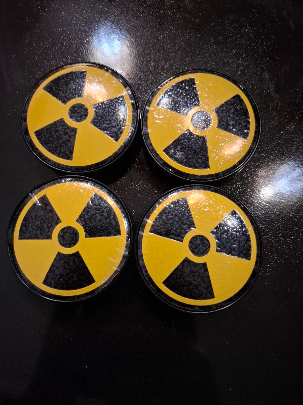 4x Radioactief Logo Naafdoppen 60mm - Geel/Zwart Velg Emblee, Verzenden, Zo goed als nieuw