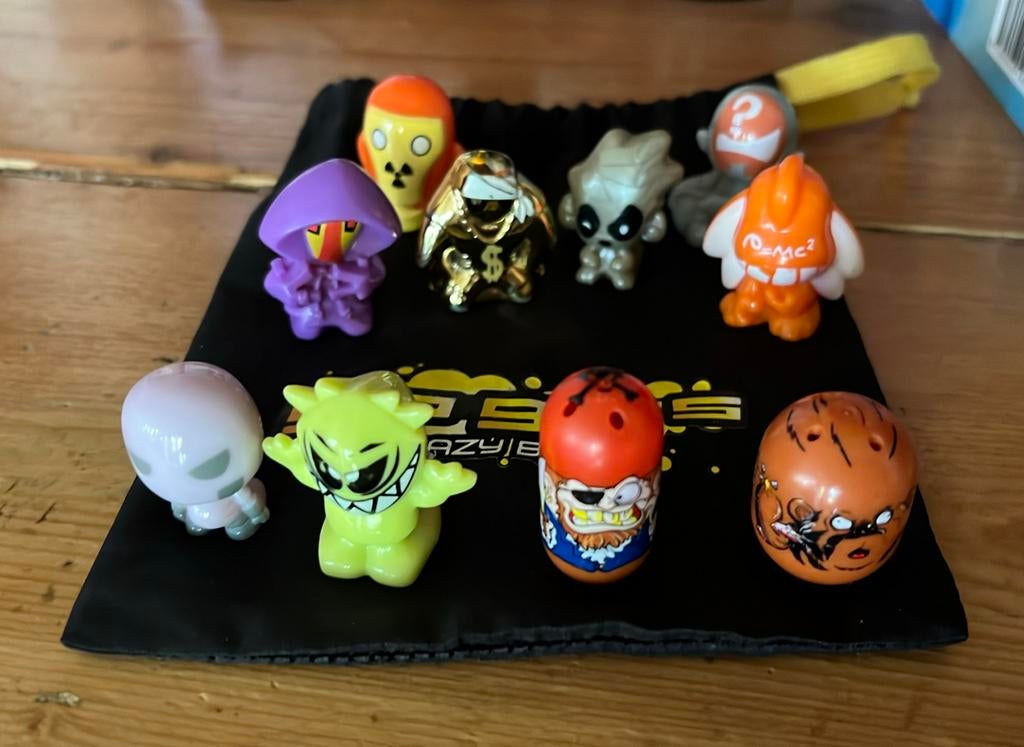 Crazy Bones Gogo's figuren met zakje - 10 stuks, Ophalen, Gebruikt