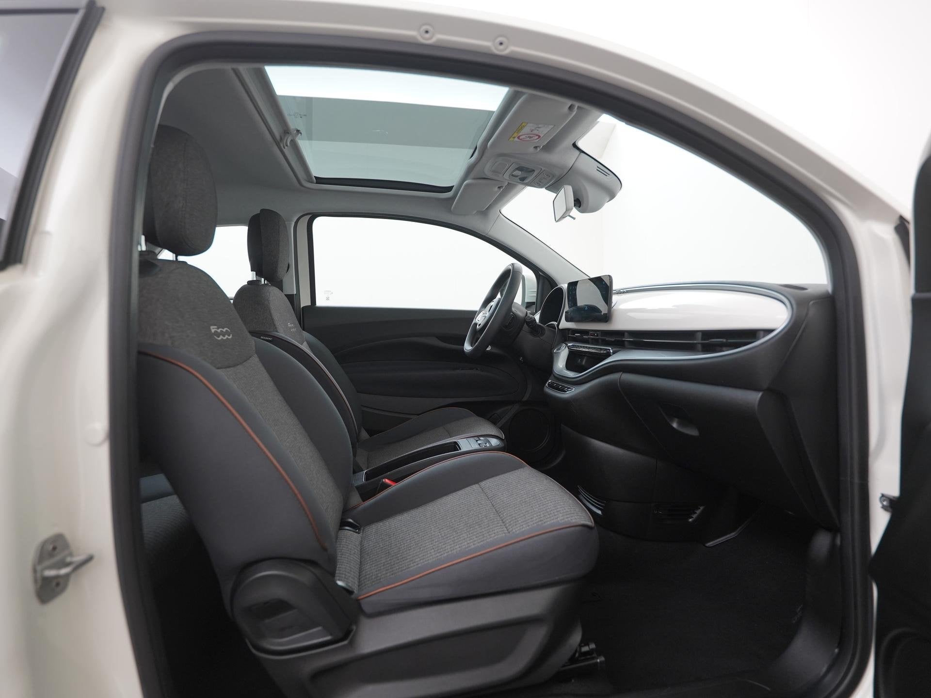 Fiat 500e Icon 42 kWh | SOH 95% | Panoramadak | Digital Cock, Auto's, 12 maanden, Stof, 118 pk, 4 stoelen
