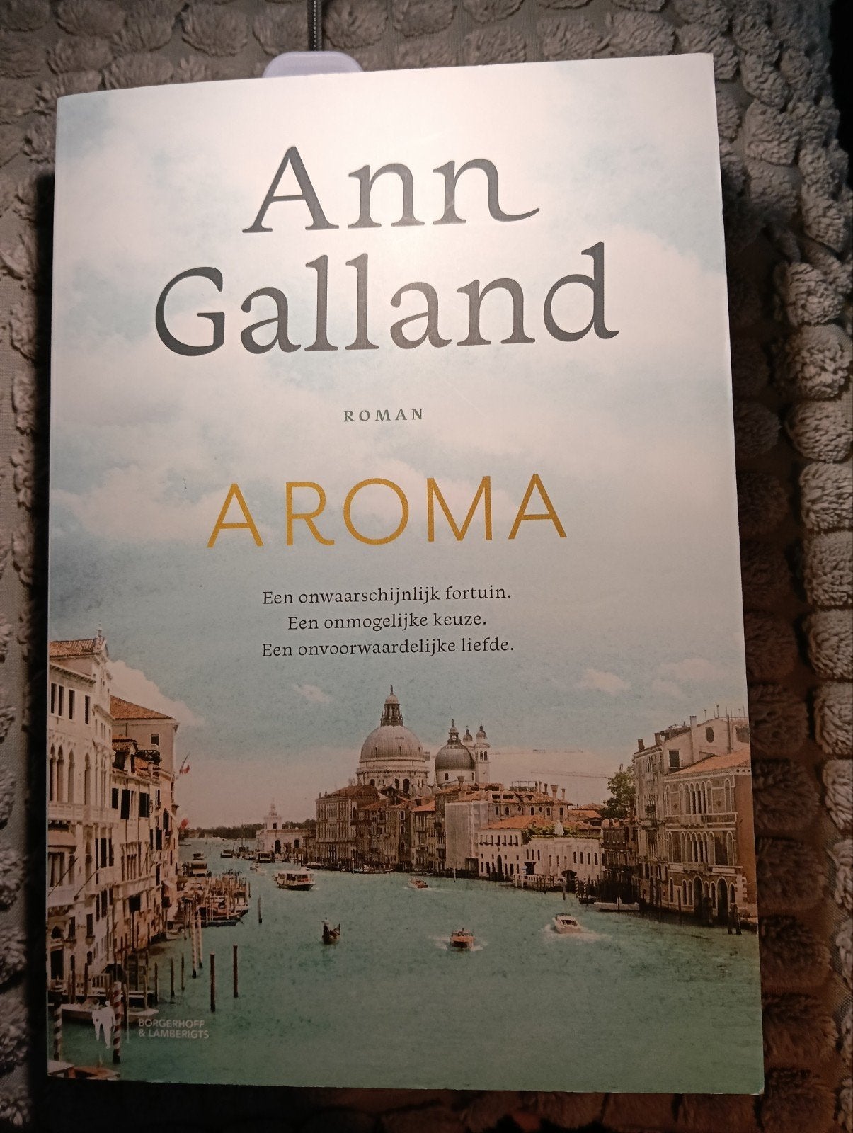 Aroma - Ann Galland (Roman) deel 1, Ophalen of Verzenden, Gelezen, Ann Galland, Nederland