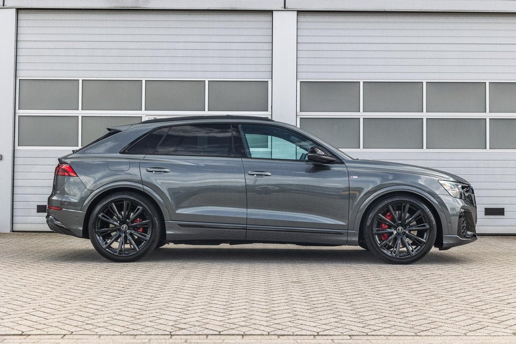 Audi Q8 60 TFSIe 490pk quattro Pro Line S Competition | Acht, Auto's, Audi, Automaat, Stof, Gebruikt, 2995 cc
