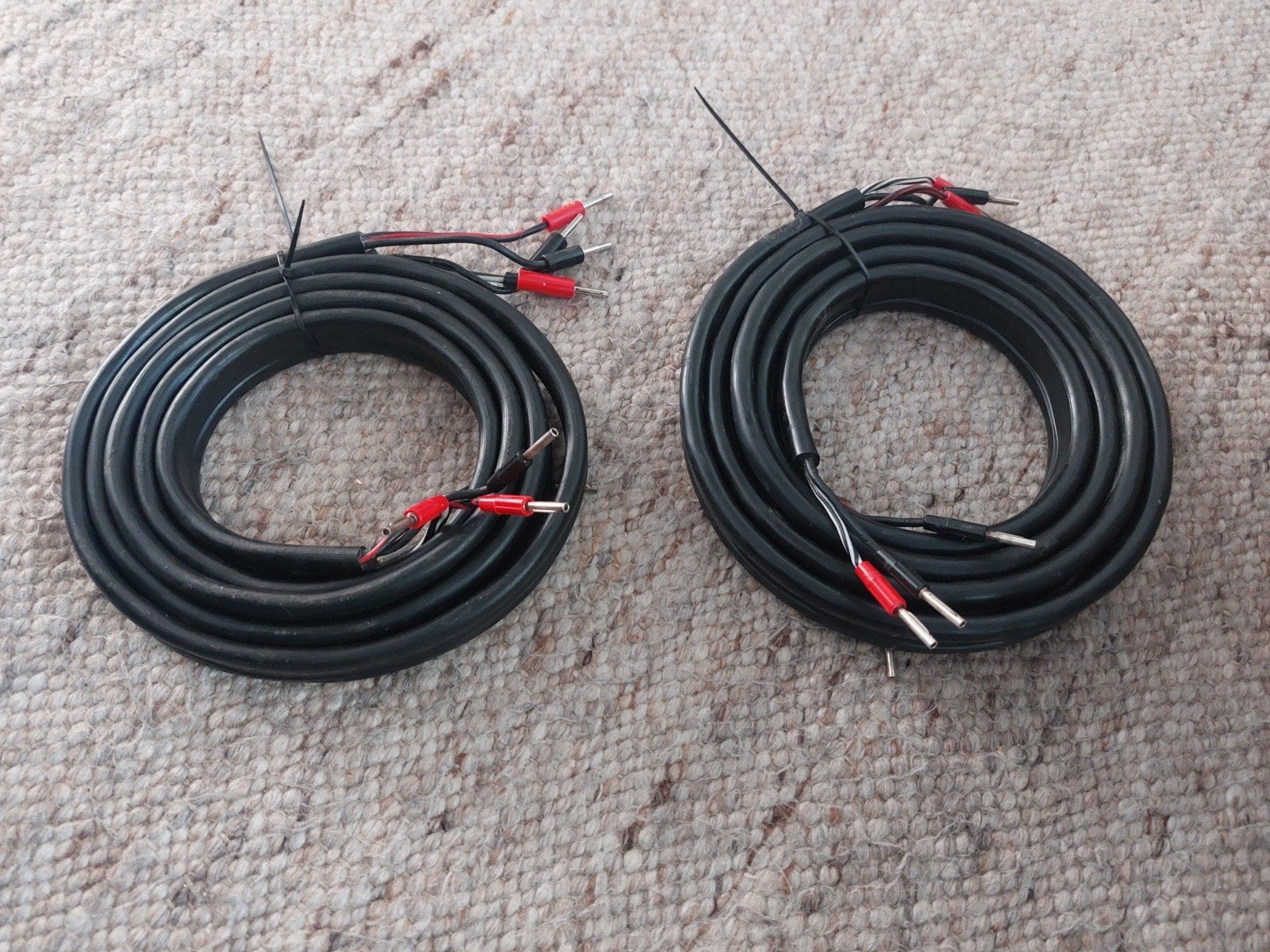 Linn K400 bi-wire luidsprekerkabel, Ophalen of Verzenden, Minder dan 2 meter, Luidsprekerkabel