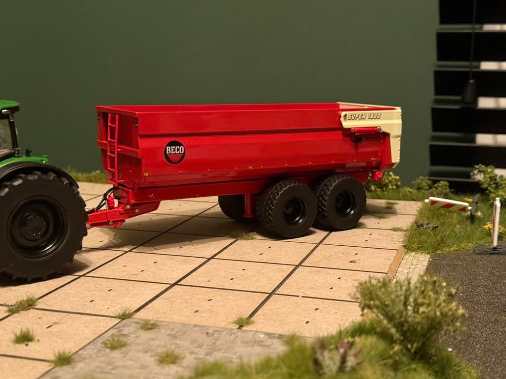 Beco super 1800 met zwart velgen 1:32 AT collections, Ophalen of Verzenden, Zo goed als nieuw, Tractor of Landbouw, Overige merken