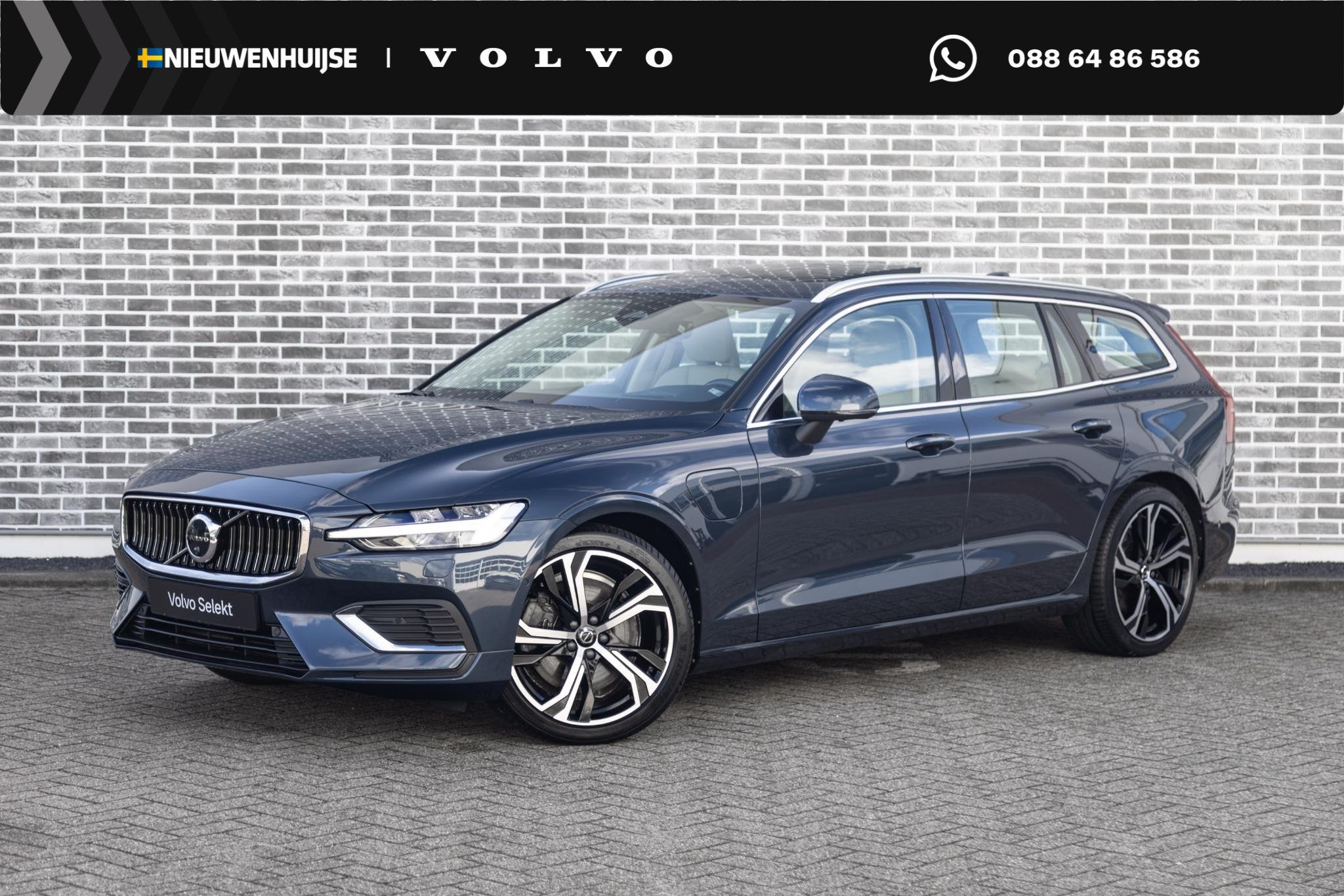Volvo V60 2.0 T6 Plug-in Hybrid AWD Ultimate Bright | PHEV L, Auto's, Gebruikt, Euro 6, 4 cilinders, Blauw
