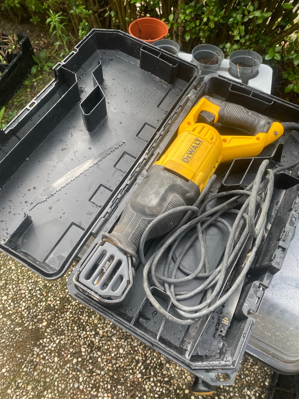 DeWalt Reciprozaag DWE305PK - Krachtig en Betrouwbaar, Gebruikt, Ophalen of Verzenden, 1200 watt of meer, 30 tot 70 mm