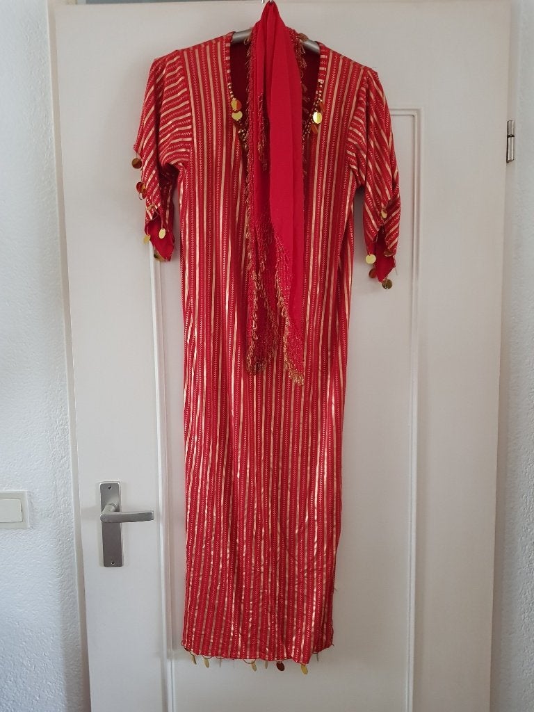 @ Rode Galabeya met gouden details en haardoek, Ophalen of Verzenden, Zo goed als nieuw, Carnaval, Kleding