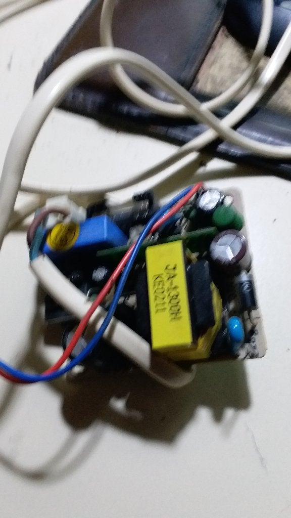 inbouw voeding 12 V 200 milliamp, Ophalen of Verzenden, Zo goed als nieuw