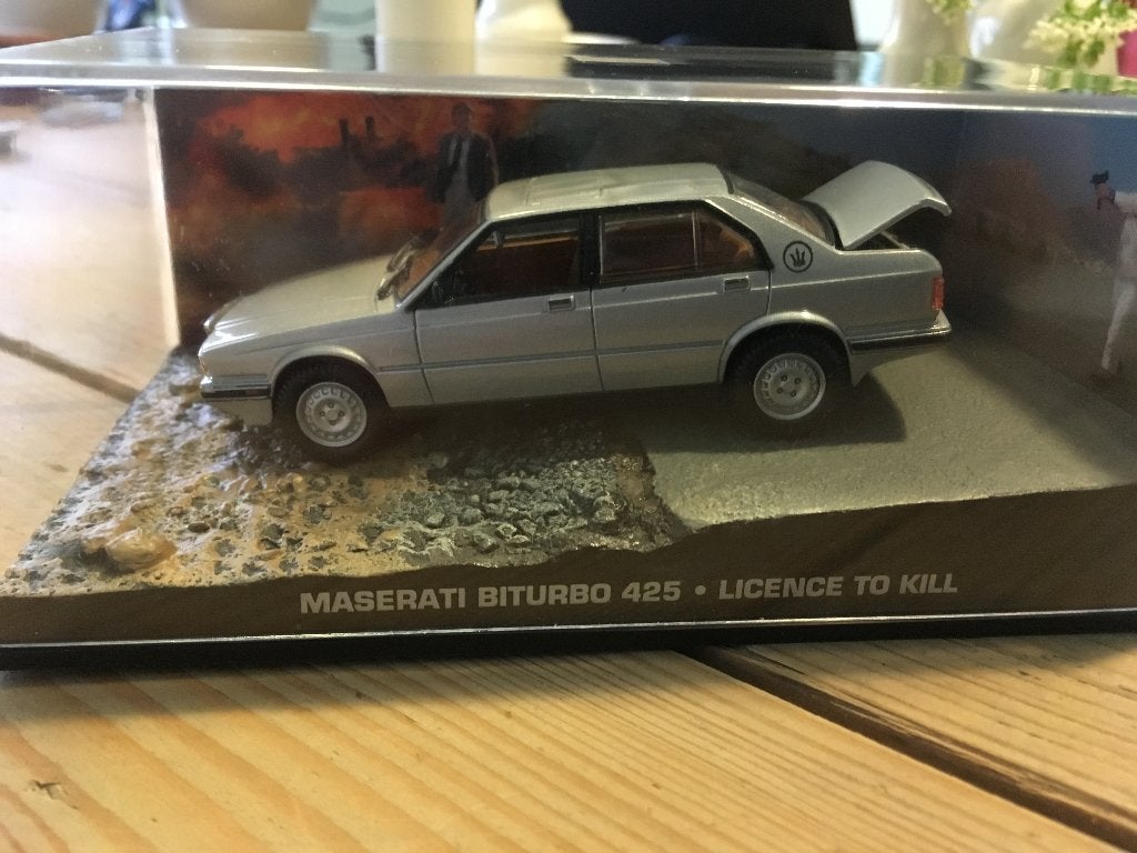 Schaalmodel Maserati Biturbo 425, Licence to Kill 007 - 1:43, Hobby en Vrije tijd, Ophalen of Verzenden, Nieuw, Auto, Overige merken